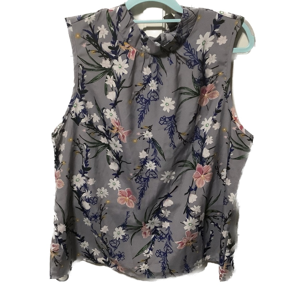 Women 2XL blouse 22 1/2 pit-pit Floral Multicolor tie at back neck sleeveless